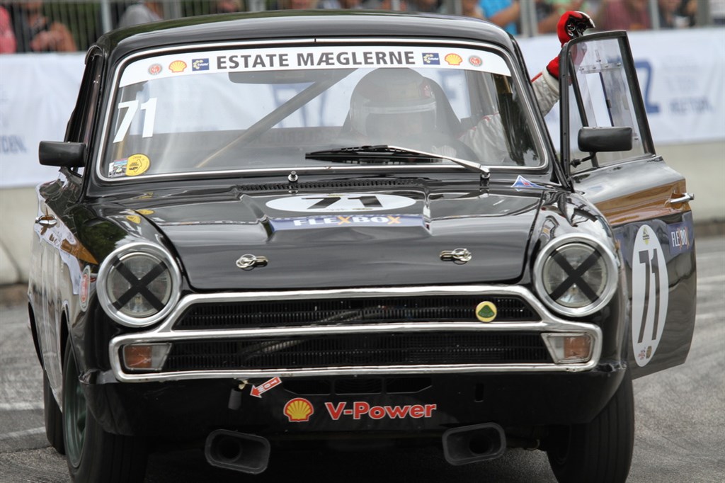 The winner takes it all. Tom var helt forrygende. Selv om han er “pensionist” har han IKKE glemt at køre MEGET stærkt.
(Foto: Motorsporten.dk)